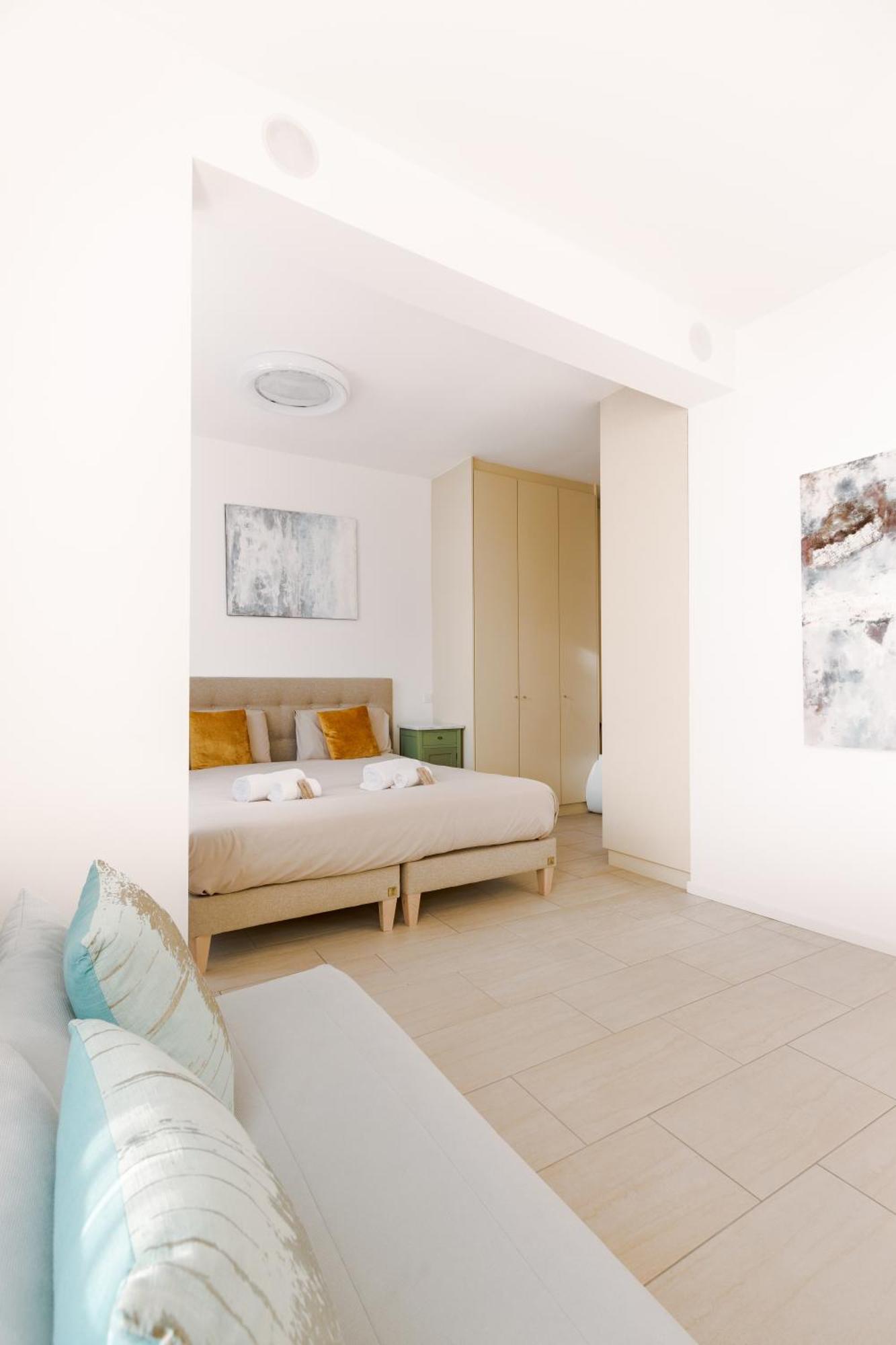 Front Lake Pearl 5 For 6Pax -By Easylife Swiss Lugano Eksteriør billede